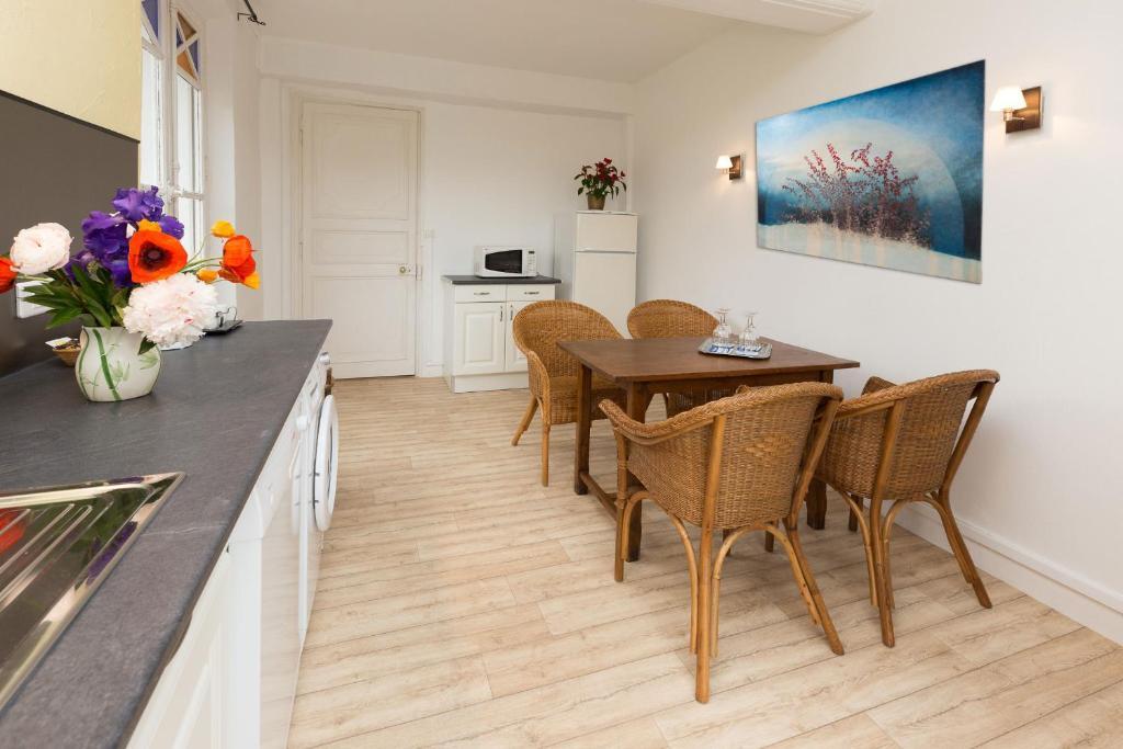 Auberge Du Manoir D'Archelles Arques-la-Bataille Номер фото